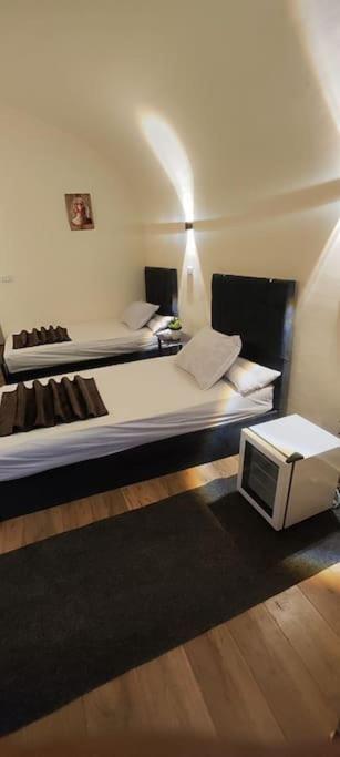 Pyramids Apartment
